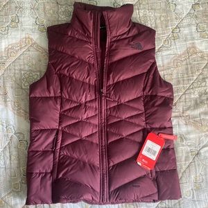 North face vest maroon medium